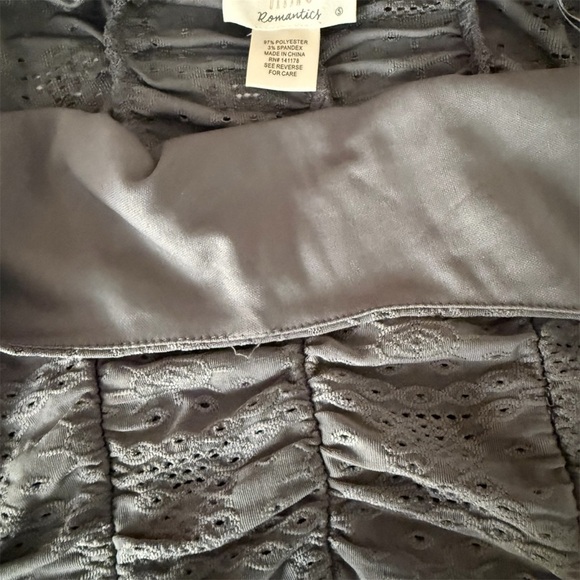 URBAN Romantics Gray Ruched Long Sleeve Crop Top, Size S - Picture 5 of 5